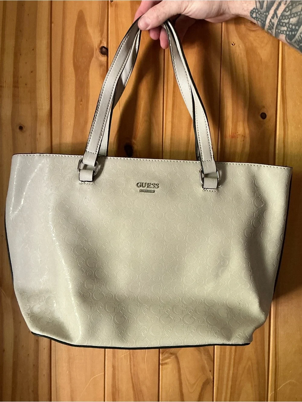 GUESS Patent Cream Tote with Subtle Logo Pattern